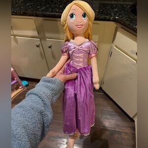 Disney Store Tangled Rapunzel 20” Plush Doll 1st Edition